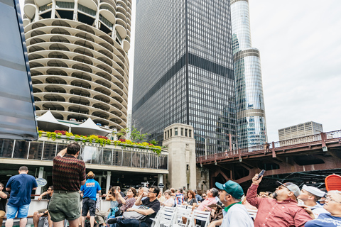 Chicago: Crociera architettonica sul lago e sul fiume di 1,5 oreChicago: crociera di 1 ora e 30 minuti sull&#039;architettura del lago e del fiume