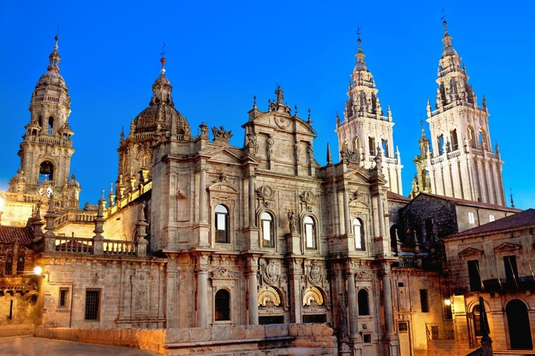 From Lisbon: Santiago de Compostela Day Trip with Fatima
