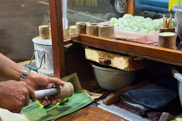 Jakarta Nights Food Tour with 15+ Tastings