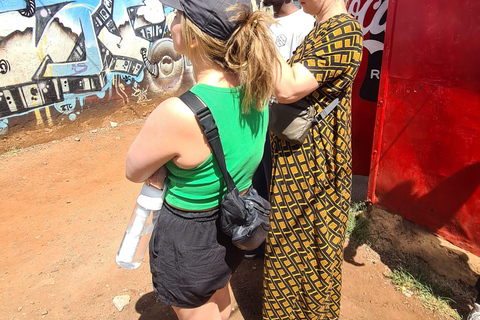 Nairobi: Kibera Streetart Tour met lokale kunstenaars