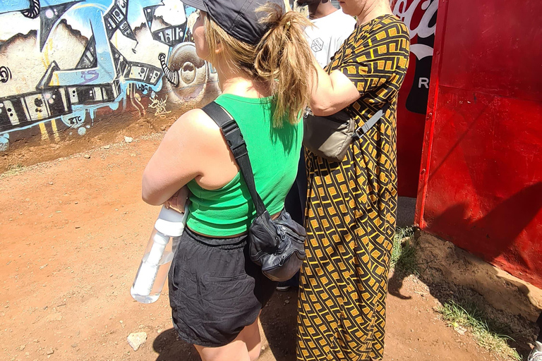 Nairobi: Kibera Streetart Tour met lokale kunstenaars