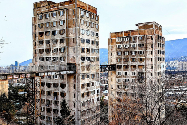 Verborgen Tbilisi: Een reis door modernisme en brutalismeHidden Tbilisi: een reis door modernisme en brutalisme