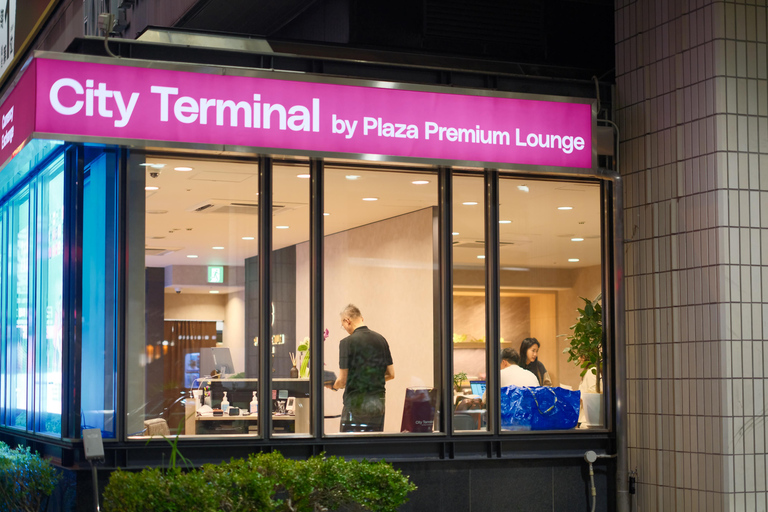 Terminal miejski Osaka Umeda: Wejście do salonu Premium