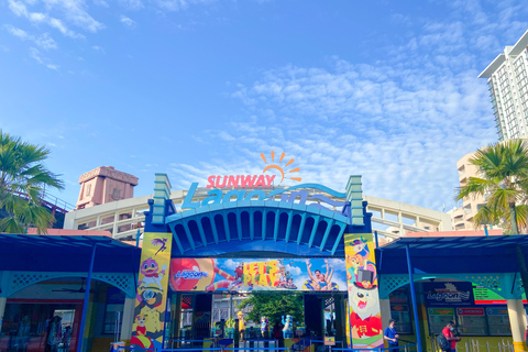 Kuala Lumpur: Sunway Lagoon Ticket &amp; 1-Way Transfer