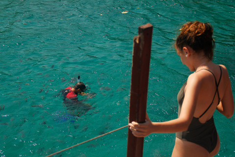 Ilha Grande: Blue Lagoon Schooner Tour