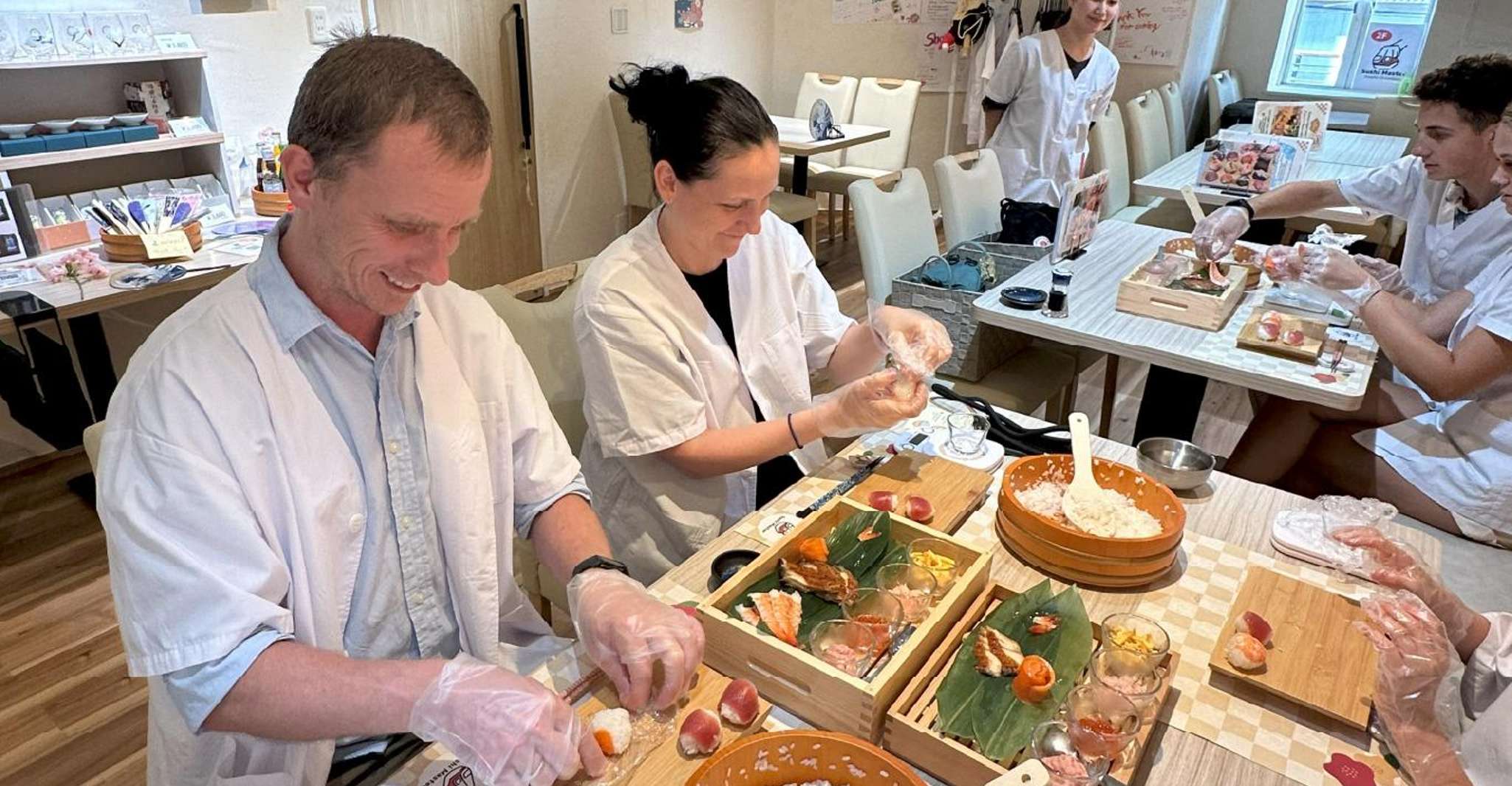 Osaka: Sushi Making in Spacious Studio (SAME-DAY OK!) photo 5