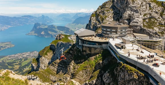 Luzern: Pilatus-Seilbahn, Zahnradbahn und Seerundfahrt