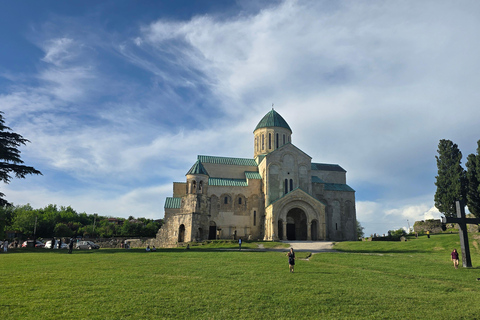 Tbilisi:5-Day All-Inclusive Wine & Culture Tour in Georgia Tbilisi:5-Day All-Inclusive Guided Tour to Kazbegi & Kakheti