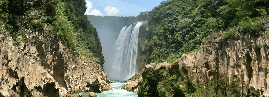 Aventure aquatique : Cascade de Tamul et cenote de Water Cave.