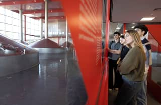 Barcelona: Führung durch die Brauerei Estrella Damm mit Verkostung