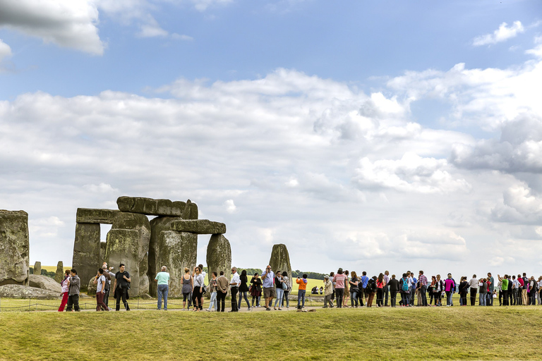 Von London aus: Stonehenge HalbtagestourStonehenge Halbtagestour mit Thames River Cruise Ticket