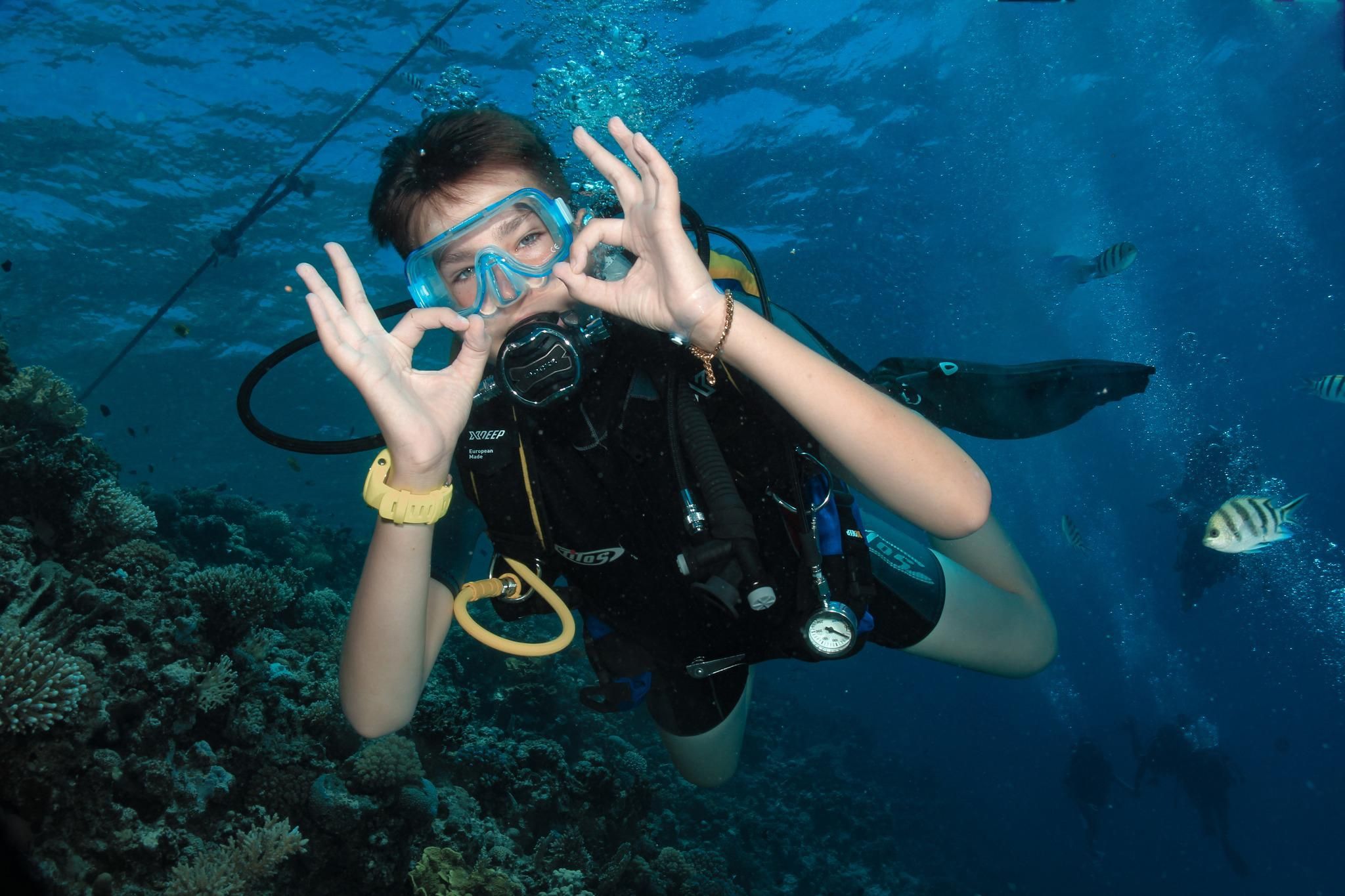 Hurghada: Ganztägige Bootstour mit 2 Tauchgängen und Mittagessen