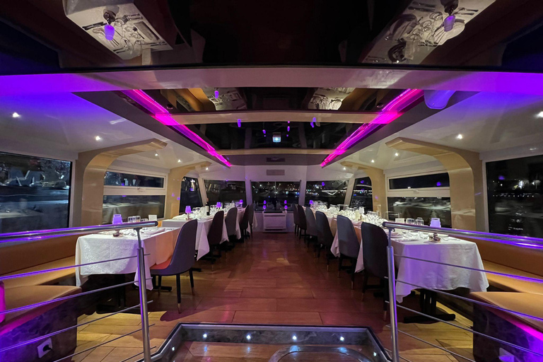 Paris : Dîner-croisière sur la Seine depuis la Tour Eiffel