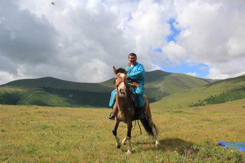 Mongolia: 17-dniowa wycieczka konna wokół jeziora KhovsgolMongolia: 10-dniowa wycieczka konna wokół jeziora Khovsgol