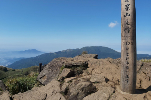 Taipei: Yangmingshan National Park Hiking Day Tour Challenging Route: Mt. Qixing Trail