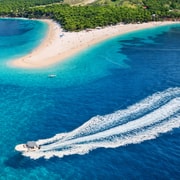Makarska: 3-Insel-Schnellboot-Tour zum Goldenen Horn und zur Blauen Lagune