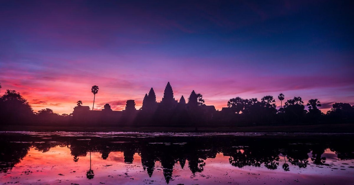 Alba ad Angkor Wat e templi nella giungla — Siem Reap, Cambogia