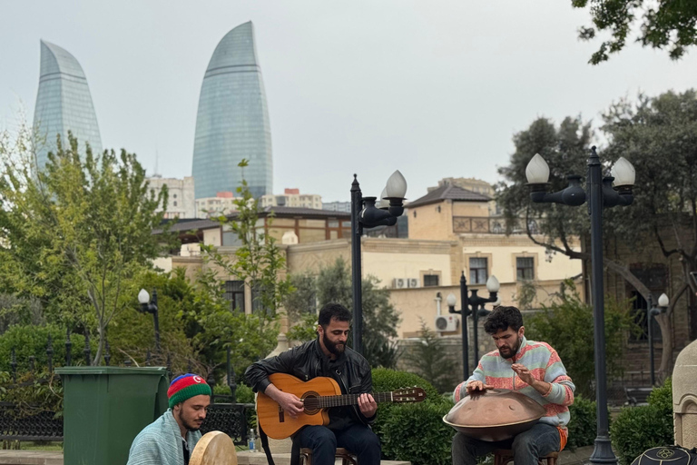 Baku: tour a piedi della città vecchia incluso Tè e baklava dell&#039;AzerbaigianBaku: tour a piedi della città vecchia con Tè e baklava dell&#039;Azerbaigian