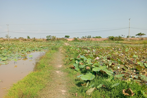 Siem Reap: Tonle Sap Lake & Floating Village Tour Tour in a Tuk Tuk