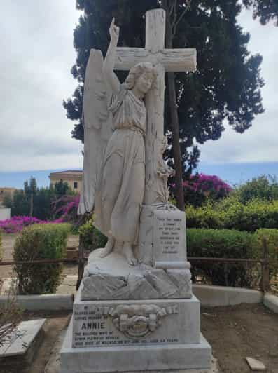 Malaga: historical tour of the English Cemetery