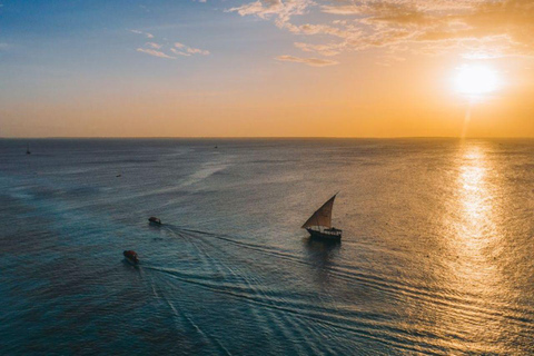 Zanzíbar: Crucero en dhow al atardecer desde Stone Town