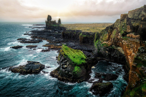 Visite en petit groupe de la péninsule de Snaefellsnes et de KirkjufellDeppuis Reykjavik : péninsule de Snaefellsnes et Kirkjufell