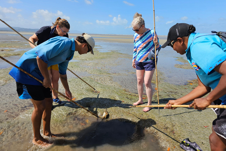 Daintree, rejs krokodylami i plaża Aborygenów z rybamiDaintree, rejs krokodylami i plaża Aborygenów i wyprawa na ryby