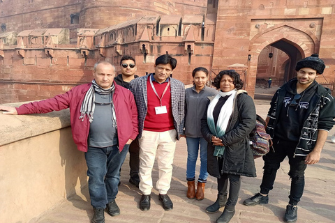 Delhi: 4-daagse Delhi Agra Jaipur meerdaagse tour met lunchAccommodatie in een driesterrenhotel, alleen lunch, auto en gids