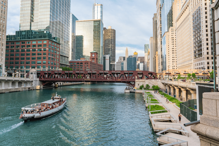 Iconic Chicago Bus Tours from Toronto