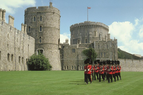 Private Windsor Castle & Oxford Tour with Chauffeur & Guide