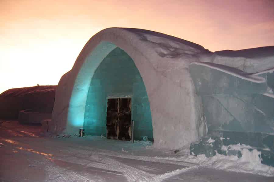 Kiruna: Selbstgeführte Tour zum Icehotel mit Transfer. Foto: GetYourGuide Kiruna: Selbstgeführte Tour zum Icehotel mit Transfer. Foto: GetYourGuide