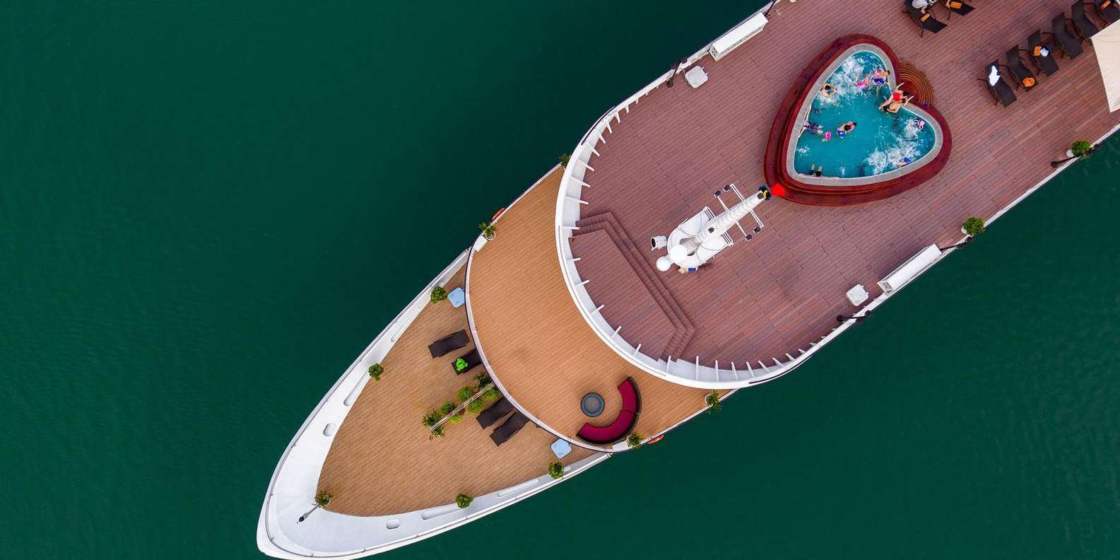 Halong Bay cruise — photo 17