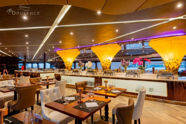 بانكوك: احتفل بالعام الجديد مع عشاء فاخر على متن رحلة بحريةرأس السنة الجديدة - مقاعد أريكة داخلية (ا