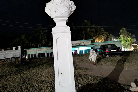 Cape Coast: Evening Castle Tour, Township Walk & Night Bites