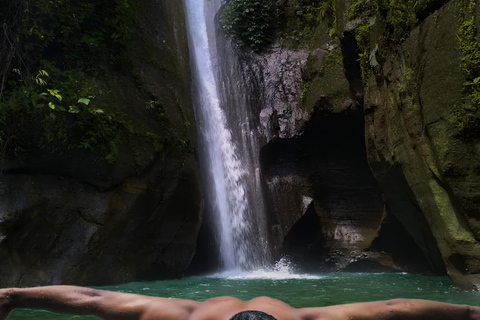 Yogyakarta: Hiking Nature Waterfall & Temples Tour Yogyakarta: Siluwok Waterfall & Temples Tour