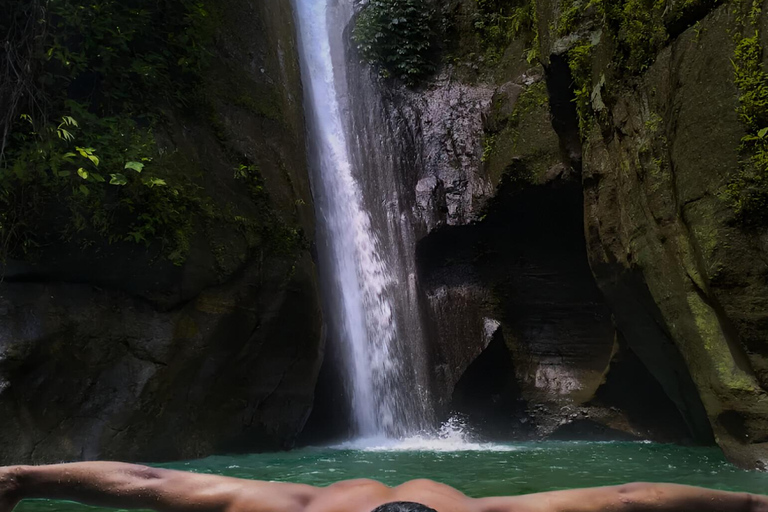 Yogyakarta: Hiking Nature Waterfall & Temples Tour Yogyakarta: Siluwok Waterfall & Temples Tour