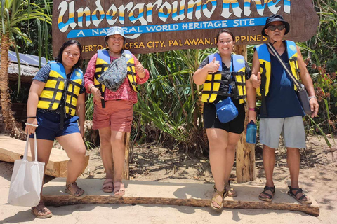 Puerto Princesa; Underground River TourPuerto Princesa; Unterirdische Flussfahrt mit Mittagsbuffet