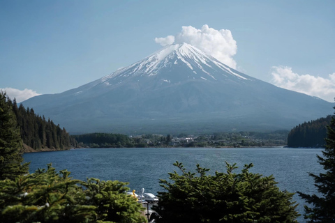 Tokyo : Excursion d'une journée au Mont Fuji, au lac Kawaguchi et à la source d'eau chaude de Yamanaka7:30 Prise en charge et dépôt à l'hôtel/BnB