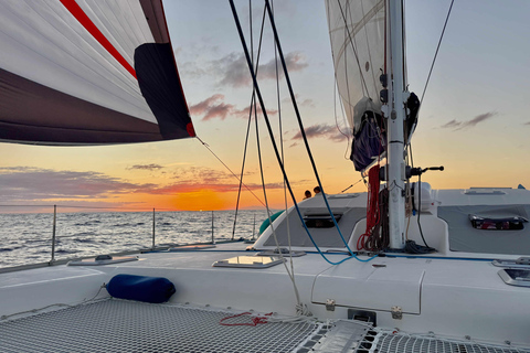 Private Catamaran: Sunset sailing & cocktails
