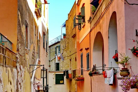 Procida free hydrofoil tour + transfer + sobremesa típica e café