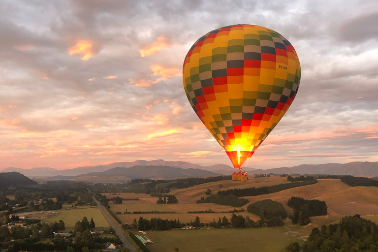 Canterbury Plains: Sunrise Hot Air Balloon Flight