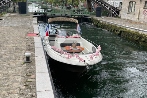 Unique Cruise on the Canal Saint-Martin and the Seine