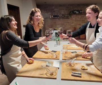 Langhe, Dogliani: Piedmontese cooking class. Fresh pasta and more.