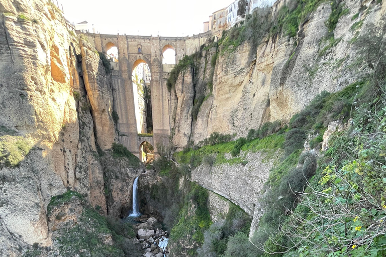 Ronda: Via Ferrata in the Tajo de Ronda with a live guide and gear included Ronda: Via Ferrata on the Tajo de Ronda with a tour guide and gear included