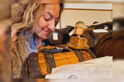 Modena: Organic & Traditional Balsamic Vinegar Tour with EVO Oil Tasting