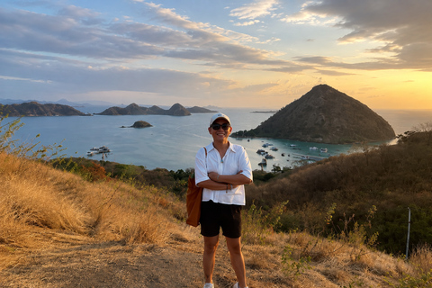 Labuan Bajo: Cunca Plias, Melo Village & Sylvia Hill Sunset Cunca Plias, Melo Village & Sylvia Hills (tickets excluded)