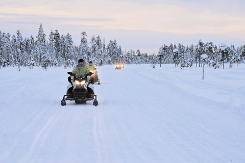 利维：利维山雪地摩托越野之旅Levi: Snowmobile Safari around Levi Fell