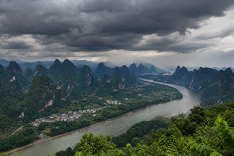 Guilin/Yangshuo: Xianggong Hill Tour & Intercity Transfer Yangshuo Round Trip: Xianggong Hill Tour