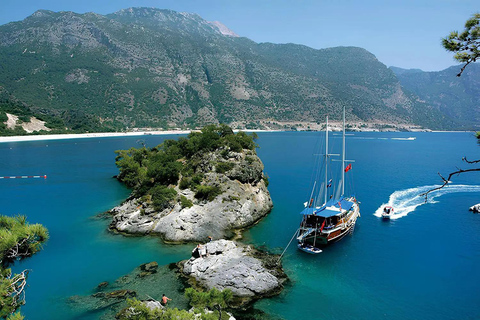Fethiye: rondvaart langs 12 eilanden met lunch en snorkelen