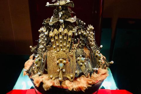 Tiananmen, Forbidden City & Treasure Museum Half Day Tour Tiananmen Square Reservation only ( No guide )